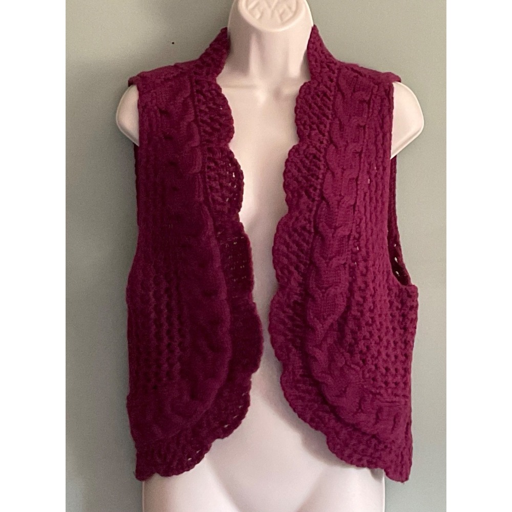 NWOT Sasso & Smith Ladies Burgandy Vest Sz. L/XL Open Front Scalloped Edge